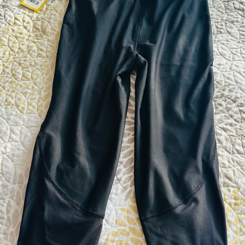 Women’s Size: Small HEX tights with knee pads basketball NWT.
